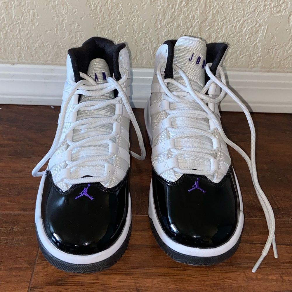 Jordan Max Aura GS 'Concord Aq9214-121 Youth 4